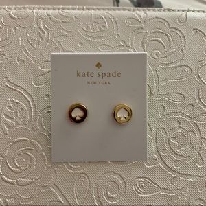 Kate Spade White Spade Earrings Studs!🛍.